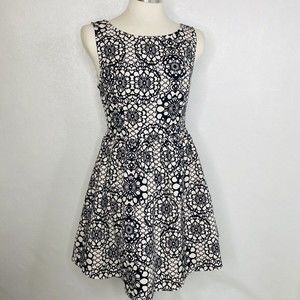 The Impeccable Pig Sz S Navy Blue White Floral Fit and Flare Dress